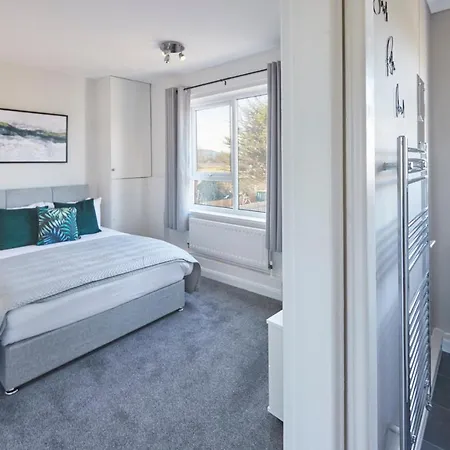 Host & - Armitage Road